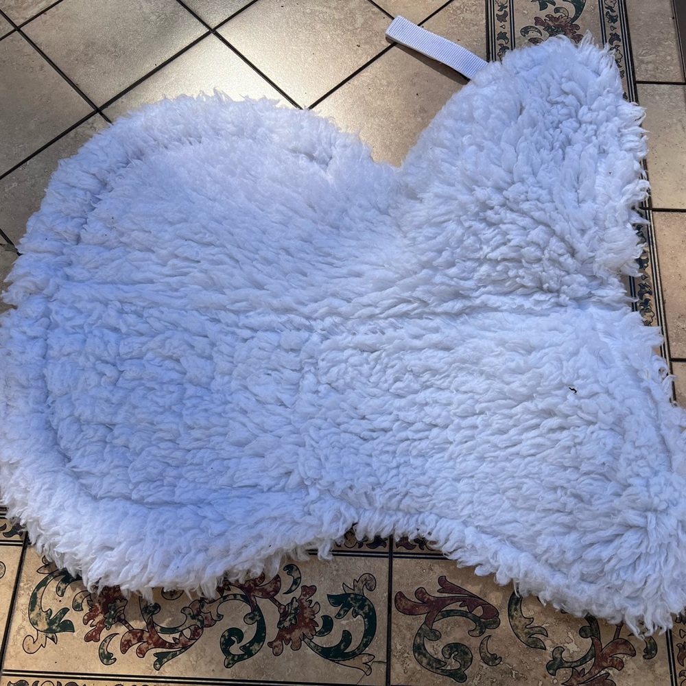 Arma White Quilted Half Pad - Picture 3 of 3